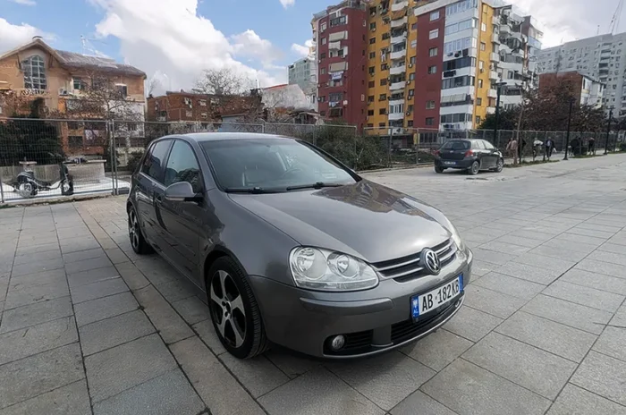 Golf 5 Gri