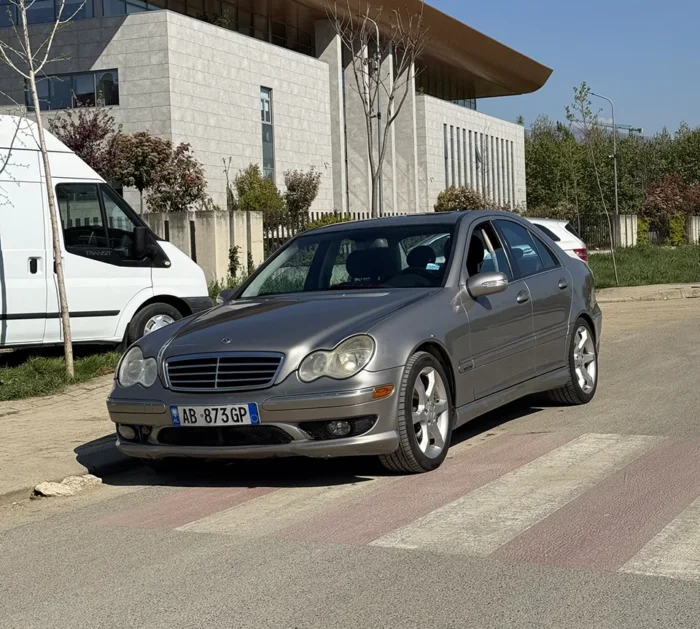 Rent Mercedes C-Class 3.0 Petrol 2007 – Automatic Sedan Rental in Albania