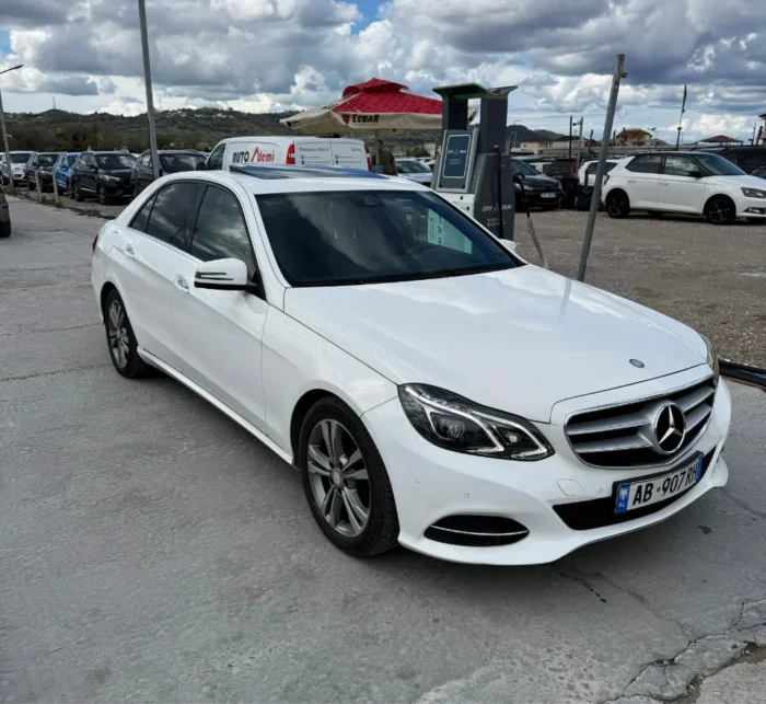 Mercedes E‑Class 2016 2.0 diesel automatic rental car with sunroof and air‑conditioning available in Tirana and at Tirana International Airport Rinas