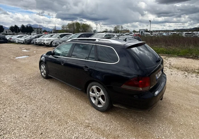 Volkswagen Golf 6 Variant 2013 2.0 diesel automatic station wagon with large trunk and sunroof available for rent in Tirana and at Tirana International Airport Rinas